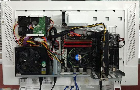 长城天刃32寸2K一体机 重新定义高能游戏新体验